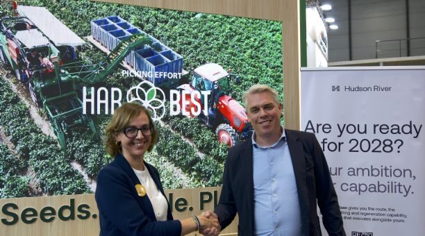 Representatives at the Fitó and Hudson River Biotechnology agreement announcement during Fruit Attraction 2026